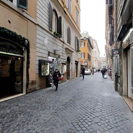 Eve Guest House At Trevi Fountain Rome Exterior photo