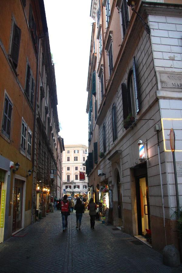 Eve Guest House At Trevi Fountain Rome Exterior photo